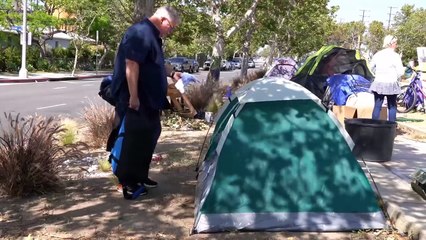 BEST Items to Give Homeless People