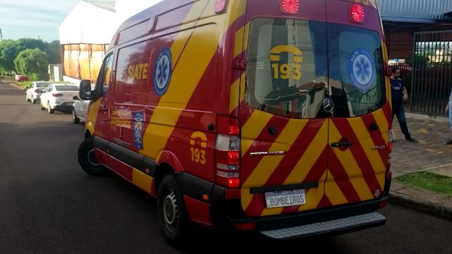 Motociclista sofre fratura na clavícula em acidente no Centro