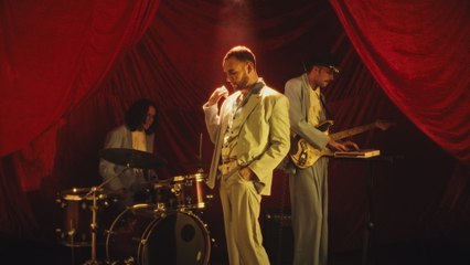 Taylor Díaz - Ghosting (Lyric Video)