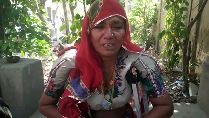 बैसाखी से थक चुकी है मंजू, अब ट्राइसाइकिल के लिए भटक रही