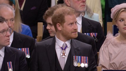 下载视频: Why Prince Harry Didn't Sit Next to Prince William and Kate Middleton at King Charles's Coronation