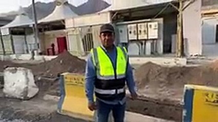 Mina Tents Live Installing _ Mina Mein Hajj ki Tayyari Jari _ Arafat & Muzda_144p