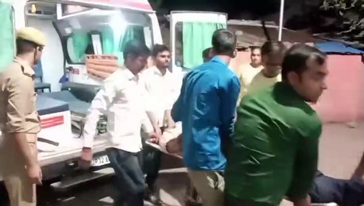 Chitrakoot news video: ट्रेन से उतरकर खान पान क...