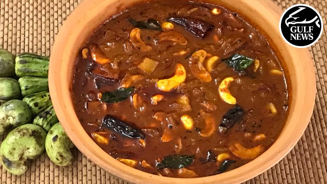 Vegan Kerala-style pacha andiparippu curry or raw cashew nut curry