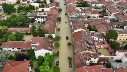 Alluvione a Lugo, l'acqua sale ovunque: le immagini dal drone