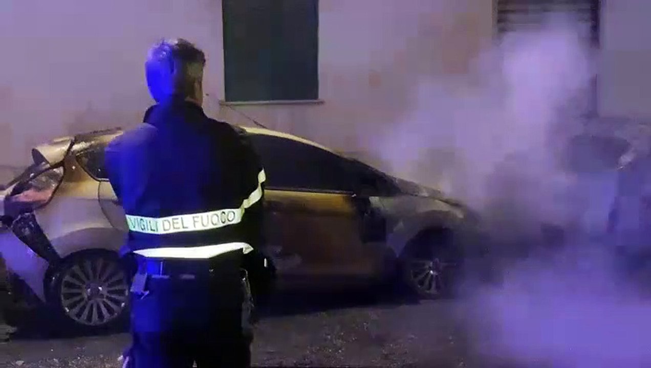 Auto bruciata a Messina