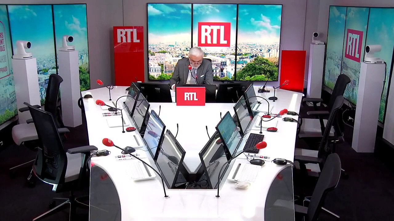Ecoutez le témoignage très fort ce midi sur RTL, de Michel Drucker, fatigué, qui sort de son silence pour 1ère fois après sa très longue hospitalisation : "On m'a ouvert le thorax, c'est encore douloureux..."