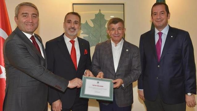 Gelecek Partisi Kurucu Başkan Yardımcısı, zehir zemberek bir açıklama ile partisinden istifa etti