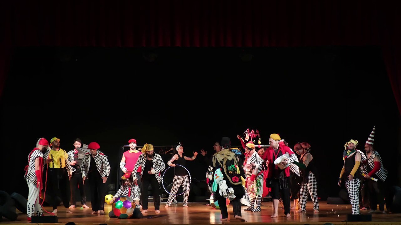 Il carcere Pagliarelli ha aperto le porte al teatro, grazie all'iniziativa della compagnia Evasioni,