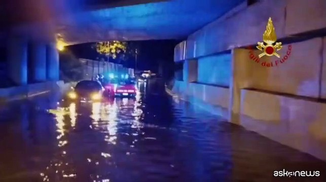 Emergenza maltempo, gravi disagi e allagamenti anche a Napoli