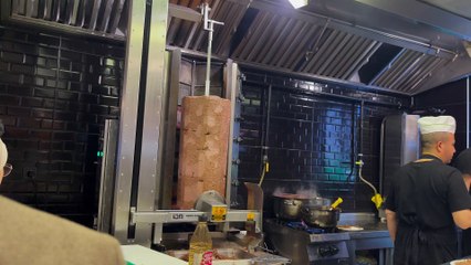 سيخ الشاورما اللحم