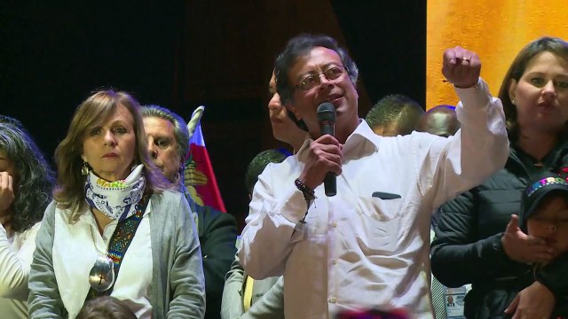 Petro se retrata pelo anúncio do resgate de quatro crianças indígenas na floresta Amazônica