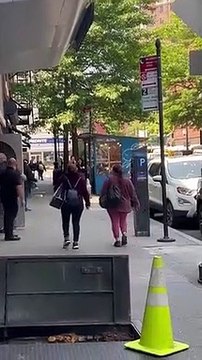 Taylor Swift at Electric Lady Studio!!! And yes, that is me squealing in disbelief!!! maylornation Also Jack Antonoff was there too a few minutes before her!!!