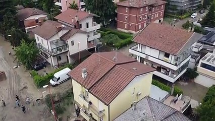 13 قتيلا وأضرار جسيمة بسبب فيضانات في إيطاليا