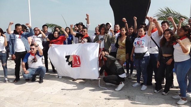 Juventud Sandinista rinde homenaje a Sandino en su 128 aniversario de su natalicio