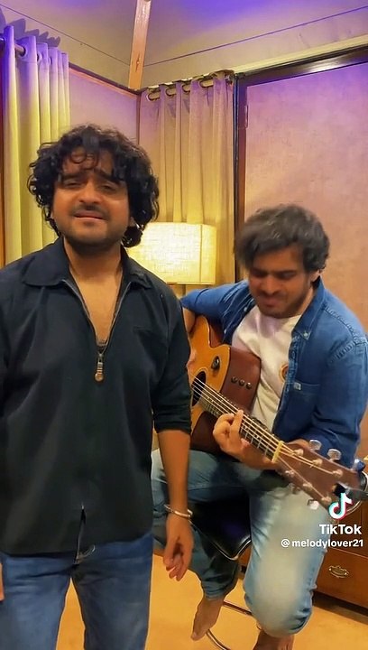 Sad song naina by two boys in beautiful voice viral video 2023