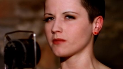 The Cranberries - Dreams (Dir: Nico Soultanakis)
