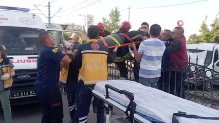 Konya'da Kontrolden Çıkan Araç Tramvay Yoluna Girdi: 3 Yaralı