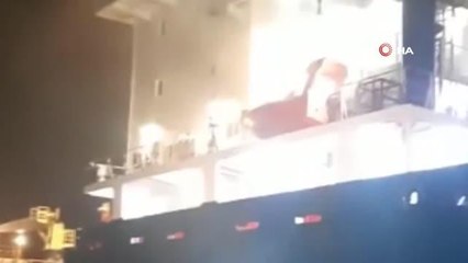 Küçükçekmece Demir Sahası'nda ATA VOYAGER isimli tankerin makine dairesinde yangın