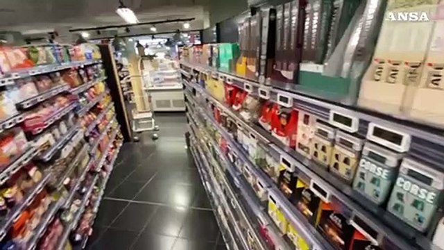 L'allarme di Confesercenti: chiudono due negozi ogni ora