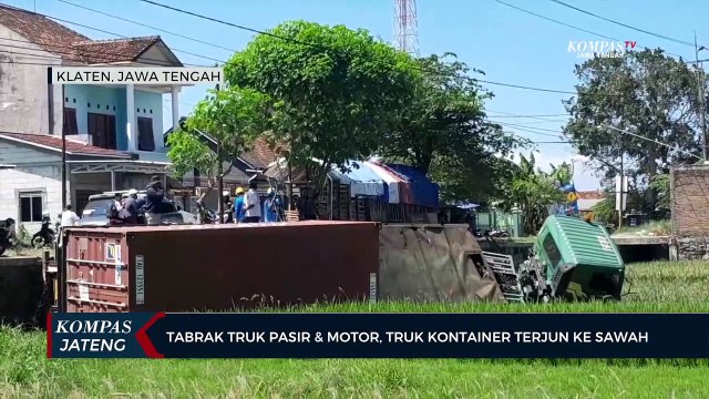 Tabrak Truk Pasir dan Motor, Truk Kontainer Terjun ke Sawah