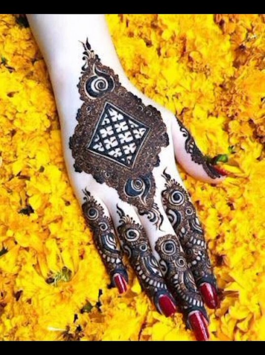 Latest mehndi design  Eid collocation