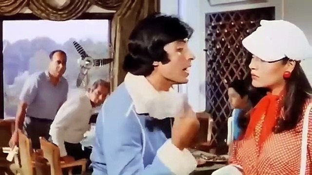 Kahe Paise Pe Itna Guroor Kare Hain _ Laawaris _ Amitabh Bachchan, Zeenat Aman _ Kishore Kumar (360p)