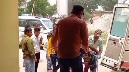 सभंल: दो बाइकों की आमने-सामने की भिड़ंत में 2 लोग हुए गंभीर रूप से घायल