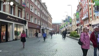 Degenera la protesta in Francia, aggredito il nipote di Brigitte Macron