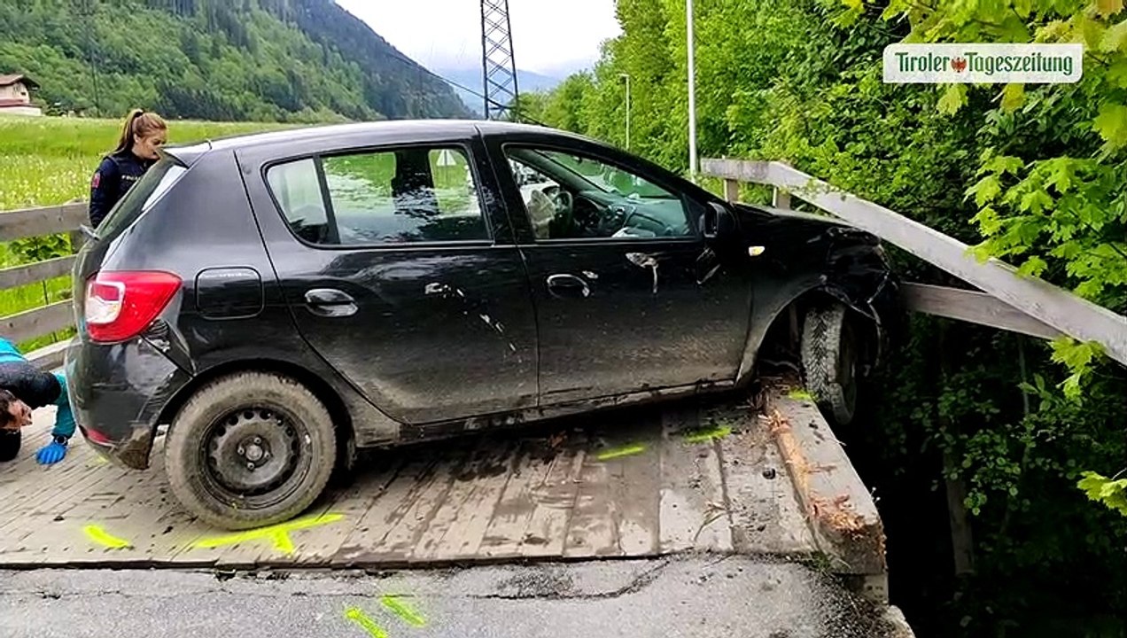 Alkolenker (37) verursachte zwei Unfälle auf der Zillertalstraße in Fügen