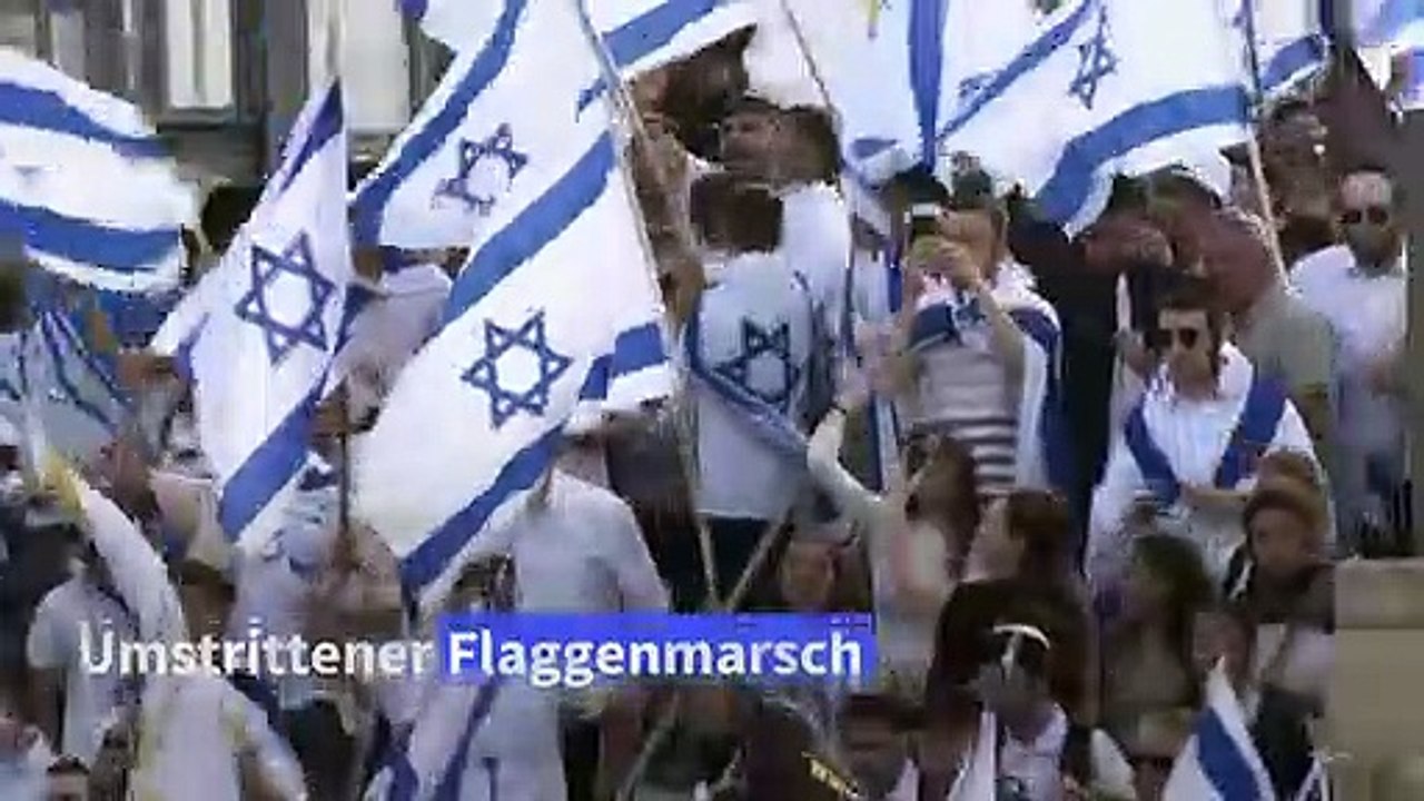 Israelischer Flaggenmarsch durch Jerusalem