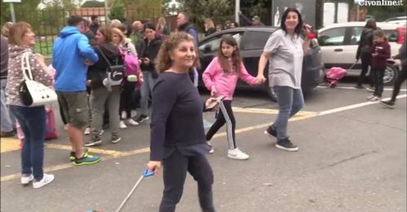 Borgo San Martino protesta per lo spostamento della scuola primaria