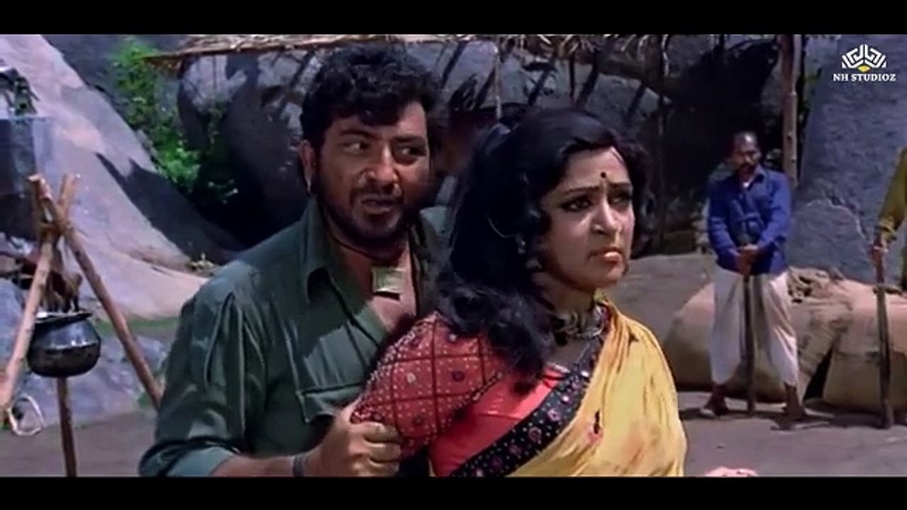 बसंती इन कुत्तो के सामने मत नाचना - धर्मेंद्र का डायलॉग - अमजद खान ,हेमा मालिनी ,अमिताभ बच्चन-Sholay (360p)