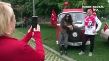 Kadıköy’de 19 Mayıs klasik otomobiller eşliğinde kutlandı