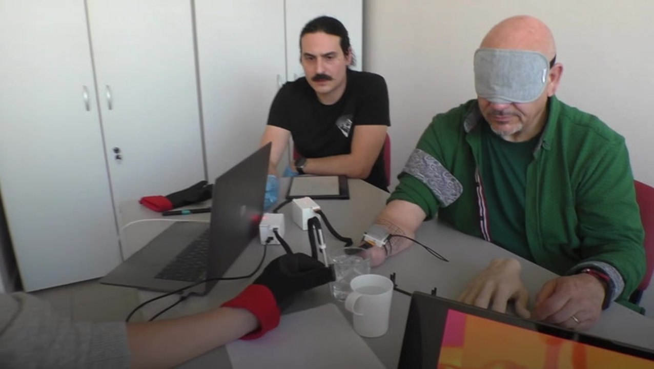 Amputees feel warmth in their missing hand thanks to new technology