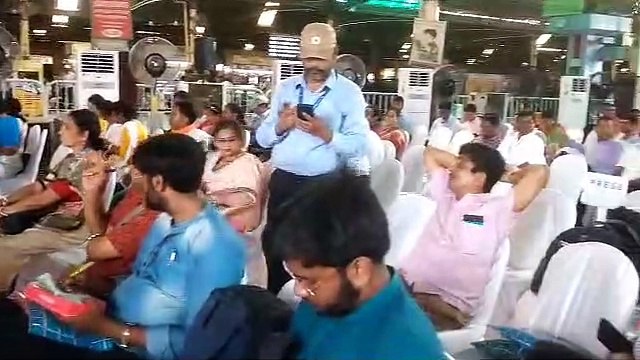 BENGAL VANDE BHARAT 2023-वंदे भारत के उदघाटन मौके पर दुल्हन की तरह सजा हावड़ा स्टेशन,