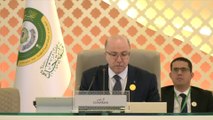 رئيس وزراء #الجزائر: نطالب المجتمع الدولي بتحمل مسؤولياته تجاه الشعب الفلسطيني #العربية #قمة_جدة