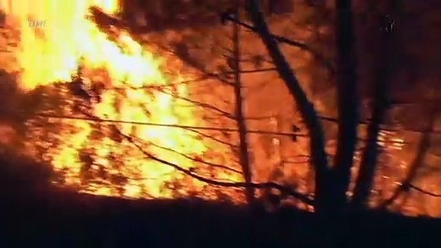Evacúan a medio millar de personas por incendio forestal en el oeste de España