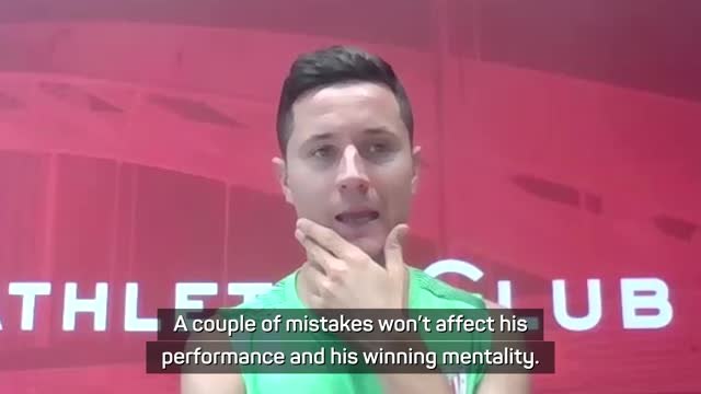 Herrera urges Manchester United to keep De Gea