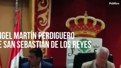 El vicealcalde de San Sebastián de los Reyes hace la peineta a una asociación de vecinos