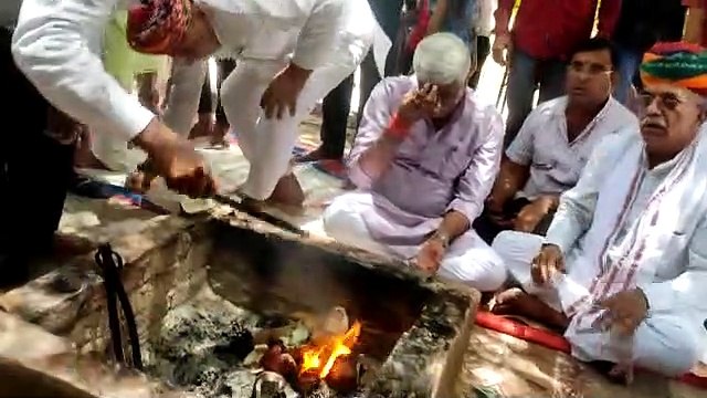 jodhpur : मन्दिर प्राण प्रतिष्ठा बरसी उत्सव में शामिल हुए शेखावत...पूजा अर्चना की
