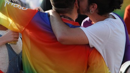 Pareja gay de colombianos fue agredida en España por su nacionalidad y orientación sexual