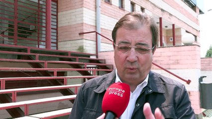 "Más de 500 efectivos" luchan contra el incendio de Hurdes y Gata (Cáceres)