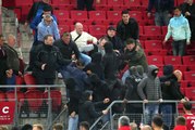 Attaque d’ultras néerlandais, bagarre avec les joueurs anglais : la demie de Ligue Europa Conférence dégénère