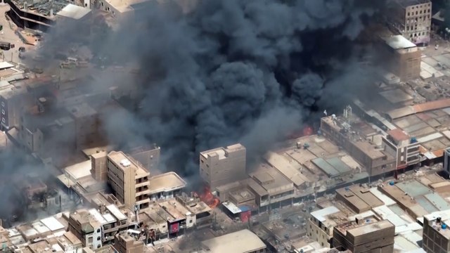 البرهان يُقيل حميدتي من منصبه بمجلس السيادة السوداني