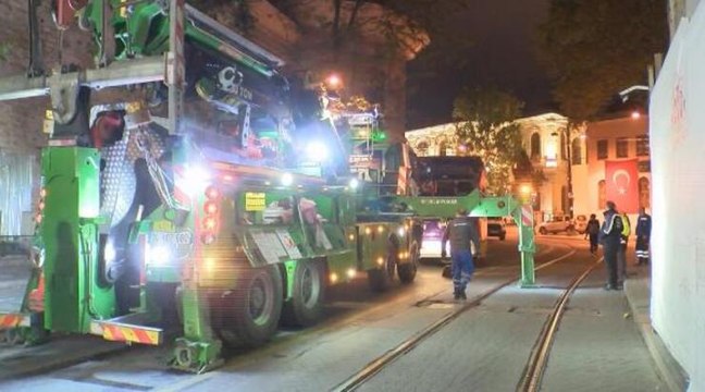 Gülhane'de tramvay raydan çıktı