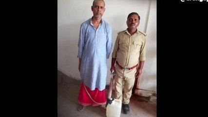 बांका: लाइन होटल में परोसी जाती है शराब, देसी शराब के साथ होटल संचालक गिरफ्तार
