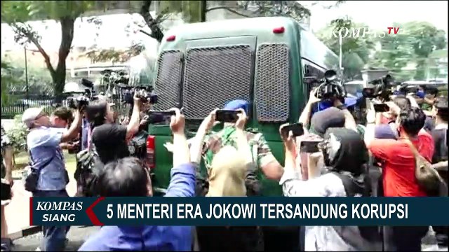 Johnny G Plate Tersangka, Presiden Joko Widodo Tunjuk Mahfud MD Jadi Plt Menkominfo