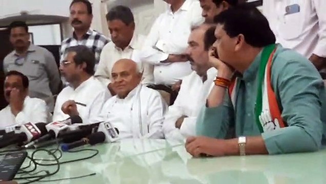 राहुल के बाद अब प्रियंका गांधी नर्मदा पूजन से करेंगी चुनाव का शंखनाद