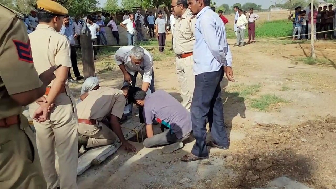 बोरवेल में गिरे दस वर्षीय बालक को सात घंटे में...